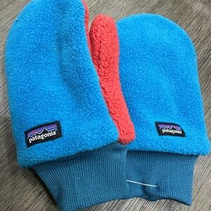 Patagonia Kids' Vibrant Blue and Coral Mittens